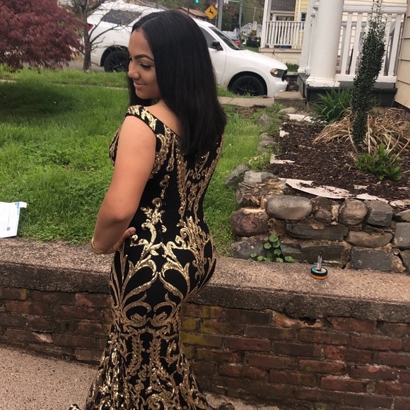 Prom Dress - Picture 2 of 3